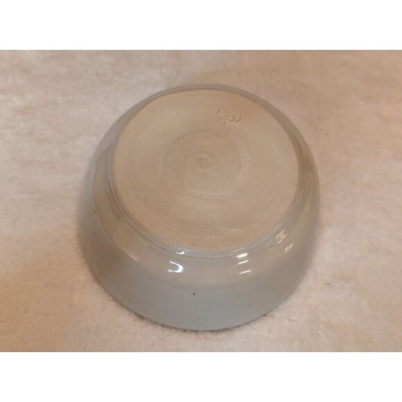 Handcrafted Studio Pottery Ceramic Bowl With Floral Design 5.5" Dia. Signed JW - Picture 4 of 8